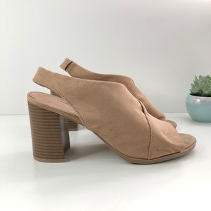 Dexflex Comfort “Tilda” Block Heel Sandals | Tan | 8.5 WIDE